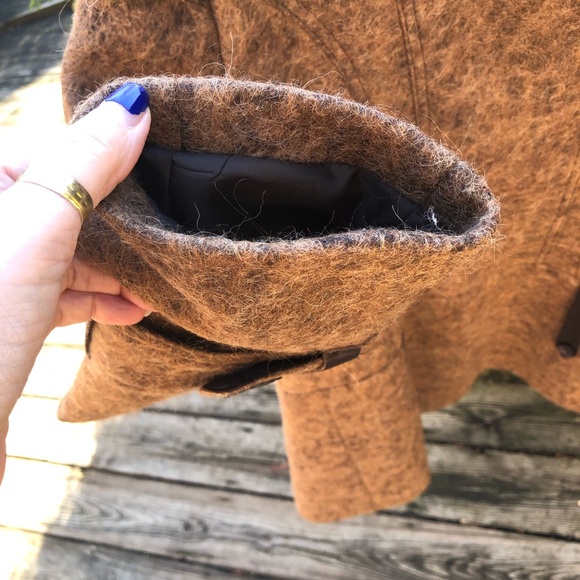 Mackage wool coat size medium - Picture 4 of 6